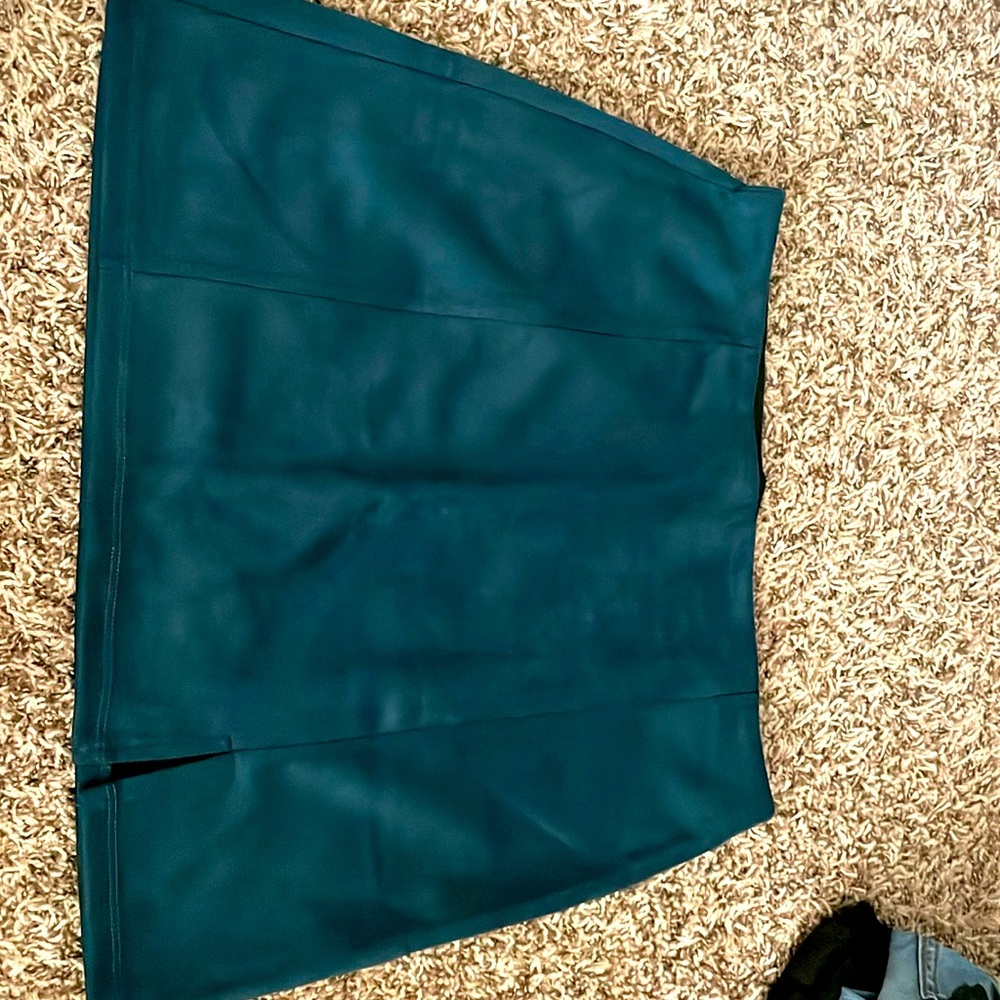 Women’s skirt